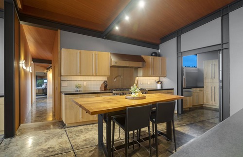 Carmel House | Lx 70 contemporary luxury estate earth and sky