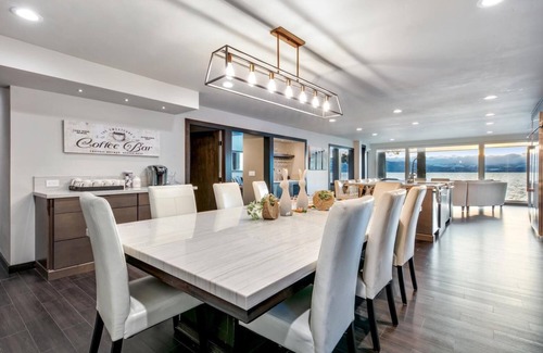 Skyland House | Lx96 Tahoe lakefront Home of the Stars