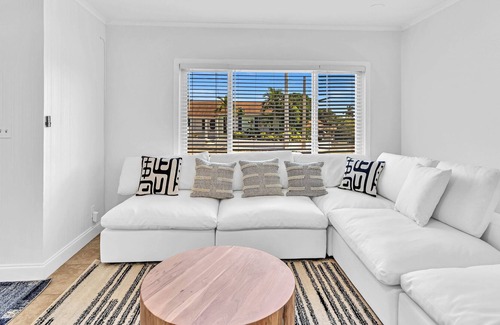 Southwest Villa | Lxure Villa! Pool BBQ WiFi+ WorkSpace SwingSet 3Bdrm 5 Min. to beach