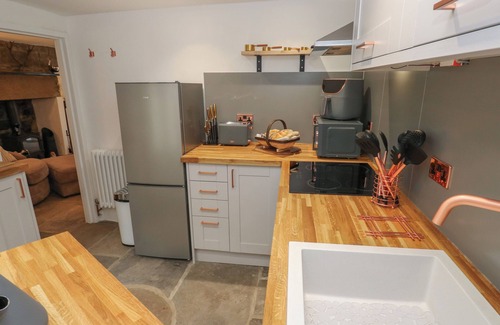 Eyam Cottage | Lydgate Cottage