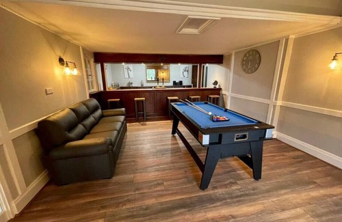 Swaffham Hotel | Lydney House Hotel Swaffham Sleeps 22