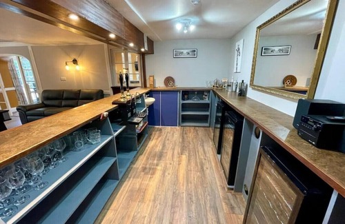 Swaffham Hotel | Lydney House Hotel Swaffham Sleeps 22
