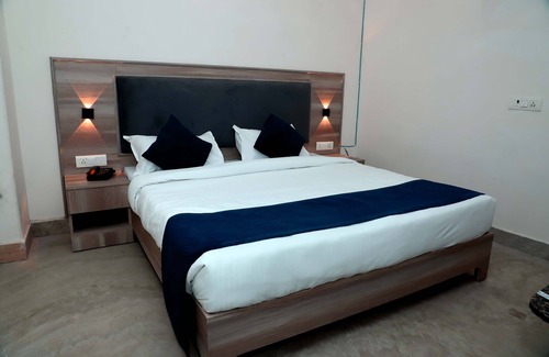 Noida Resort | Lyf Corporate Suites - Noida Sector 19