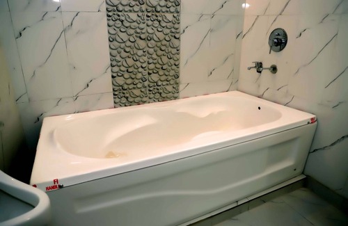 Noida Resort | Lyf Corporate Suites - Noida Sector 19