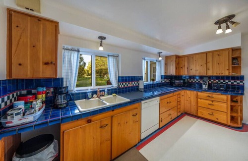 Elgin Apartment | Lyle Canyon/Sleeps 8/Country Quiet/Solitude