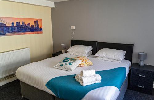 Tunstall Apartment | Lymedale Suites Studios & Aparthotel in NEWCASTLE UNDER LYME & STOKE
