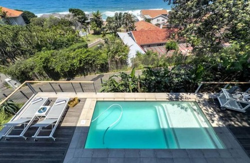 Selection Beach Apartment | Lymegrove Beach Villa's Oyster Suite | Umdloti
