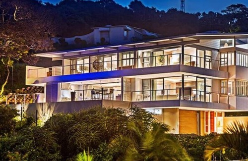 Selection Beach Apartment | Lymegrove Beach Villa's Coral Suite | Umdloti