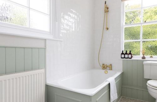 Lyminster Apartment | Lyminster Court Cottages