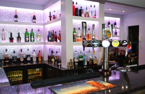 South Shore Hotel | Lyndene Hotel
