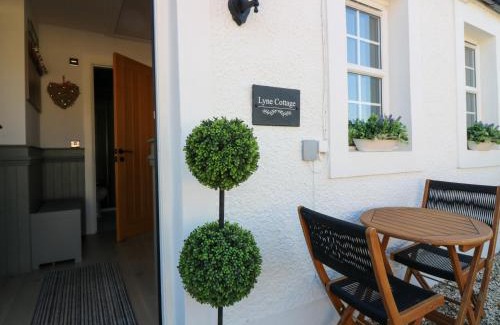 West Linton House | Lyne Cottage, The Retreat