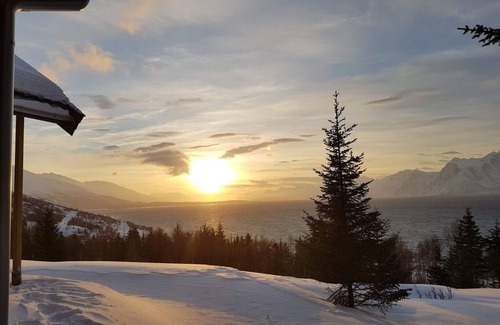 Lyngen Cabin | Lyngen Vista - Arctic Luxury!
