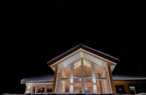 Lyngen House | Lyngen Vista - Arctic Luxury!
