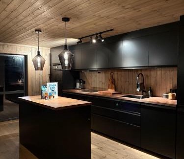 Lyngen House | Lyngen Vista - Arctic Luxury!