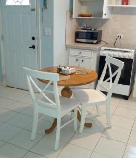 Nassau Apartment | Lynn's Cozy Cottage