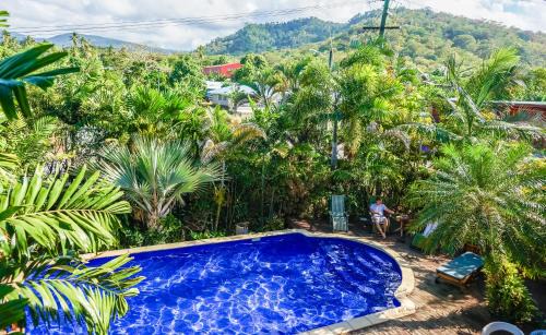 Apia Bed & Breakfast | Lynn's Getaway Hotel