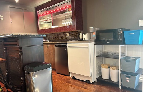 Lynn Valley House | Lynn Valley Creekside Suites