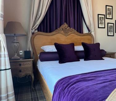 Johnstone Hotel | Lynnhurst Hotel