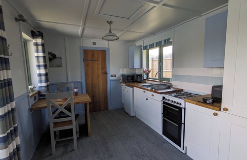 Bude Cabin | Lynstone Lakes