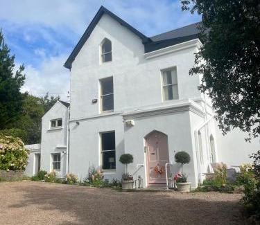 Cobh Bed & Breakfast | Lynwood house