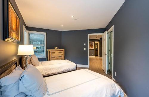 Blueberry Hill Apartment | Lynx 204 by Outpost Whistler