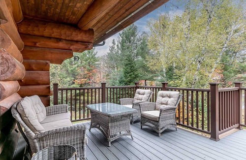 Kearney Cabin | Lynx Lake Lodge w/private beach, Sauna and ample sleeping for large groups!