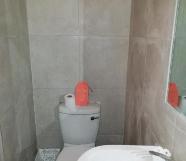 Parow North House | Lyronne Guest house, Shuttle and Tours
