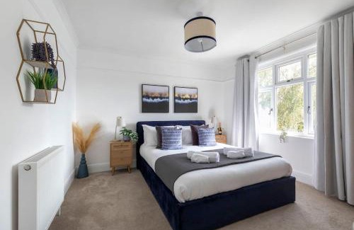 Gloucester House | Lythwood House