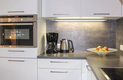 Idskenhuizen House | Lytse Lies 10 person child friendly water villa.