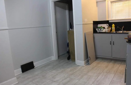 Trail House | Lyxury Spacious, center of town, rooms in big house both private and shared