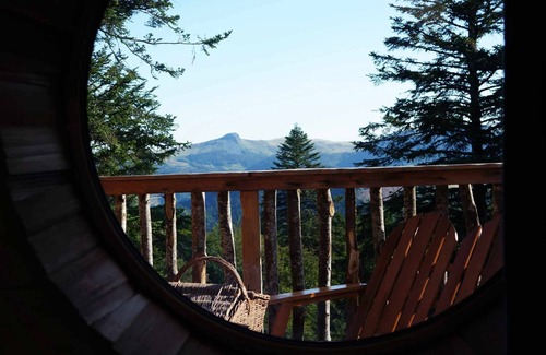 La Tour-dʼAuvergne Cabin | Méïzou des Puys tree house