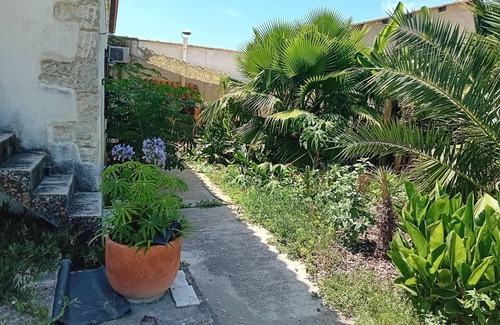 Saint-Gilles Apartment | Métairie en Camargue au Bord du Petit Rhône Avec Jacuzzi