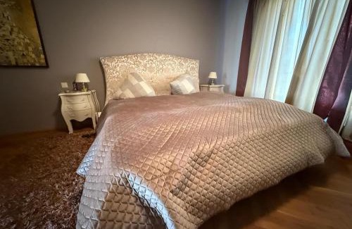 Flingern Nord Apartment | Möbelierte 3-Zm-Wohnung mit luxuriöser Innenausstattung in Zentrum