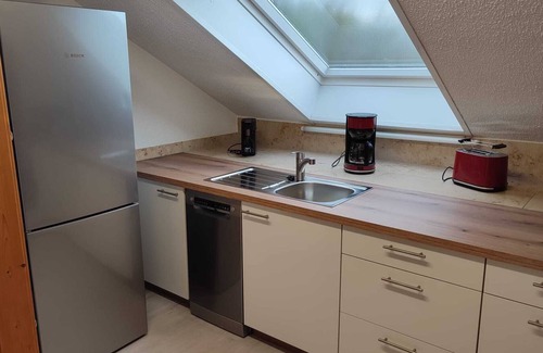 Hofheim in Unterfranken Apartment | Möbilierte Renovierte Ferienwohnung mit Balkon