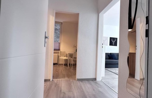 Herne Apartment | Möblierte Erdgeschoss-Wohnung mit Parkplatz in bester Lage des Stadtzentrums Herne, WLAN, Netflix- Super Autobahn-und ÖPNV-Anbindung