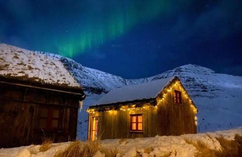 Gasadalur House | Múlafossur Cottages by famous waterfall in Gásadalur