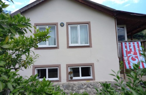 Akcaabat Ski Chalet | Müstakil bağ evi Trabzon derecik sera gölün den 7 km uzakta