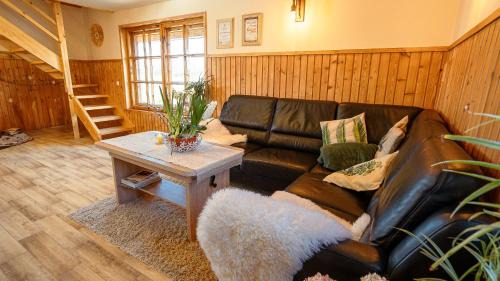 Straupe House | Mīļpirtiņa Guguči