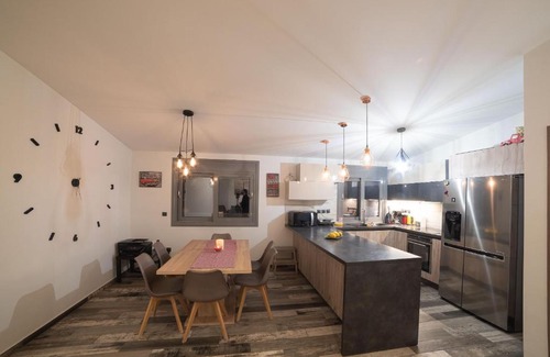 Melissia Apartment | MΚ house