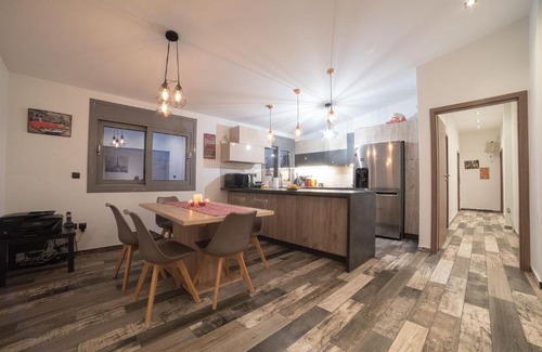 Melissia Apartment | MΚ house