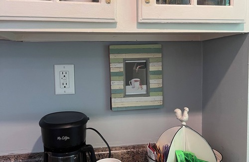 Frankfort House | M-22 home, 3 min to Lake Michigan and surrounded by hiking trails!