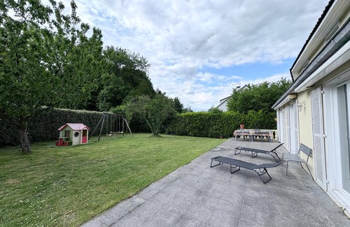 Croissy-Beaubourg House | M&A Spacious Country House for 11 Guests, Near Disneyland and Paris,with Parking