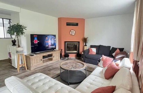 Croissy-Beaubourg House | M&A Spacious Country House for 11 Guests, Near Disneyland and Paris,with Parking