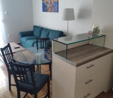 Athens Apartment | Μ&Κ - Your Athens Home - Νewly renovated 2bd apartment in family neighborhood close to city center