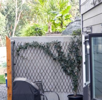 North Cowichan Apartment | M&M's Maple Bay Mountain Guesthouse
