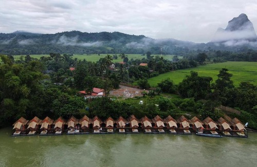 Vientiane Resort | m&r house
