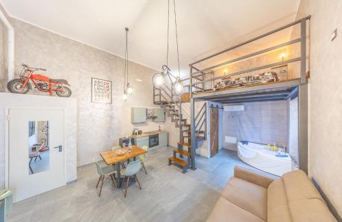 Monterotondo Apartment | M r Loft apartment esclusivo con vasca idromassaggio