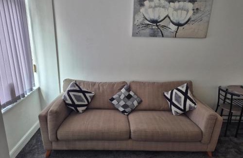 Shotts Apartment | M Rooms 97a at the Brandy Bar