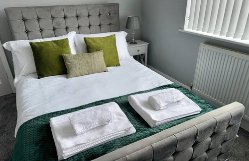 Sutton-in-Ashfield House | M1 Link 2 Bed House Wifi Parking,Contractors