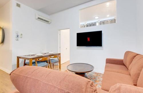 Milton Park Apartment | M11 Stylish Modern 3BR in Prime Location